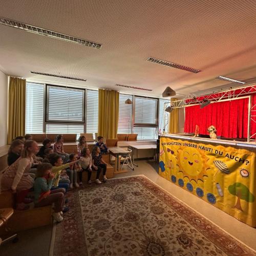 Kasperltheater „Wie schütze ich meine Haut?“