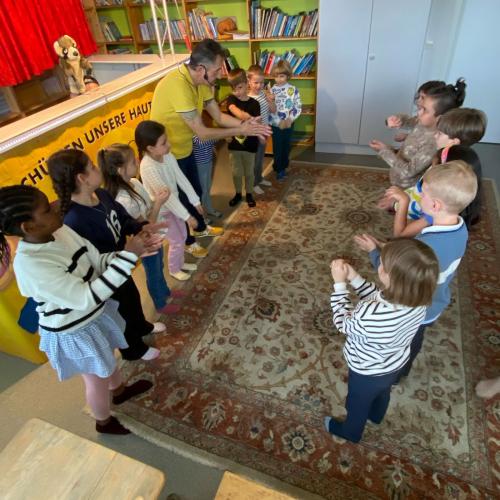 Kasperltheater „Wie schütze ich meine Haut?“