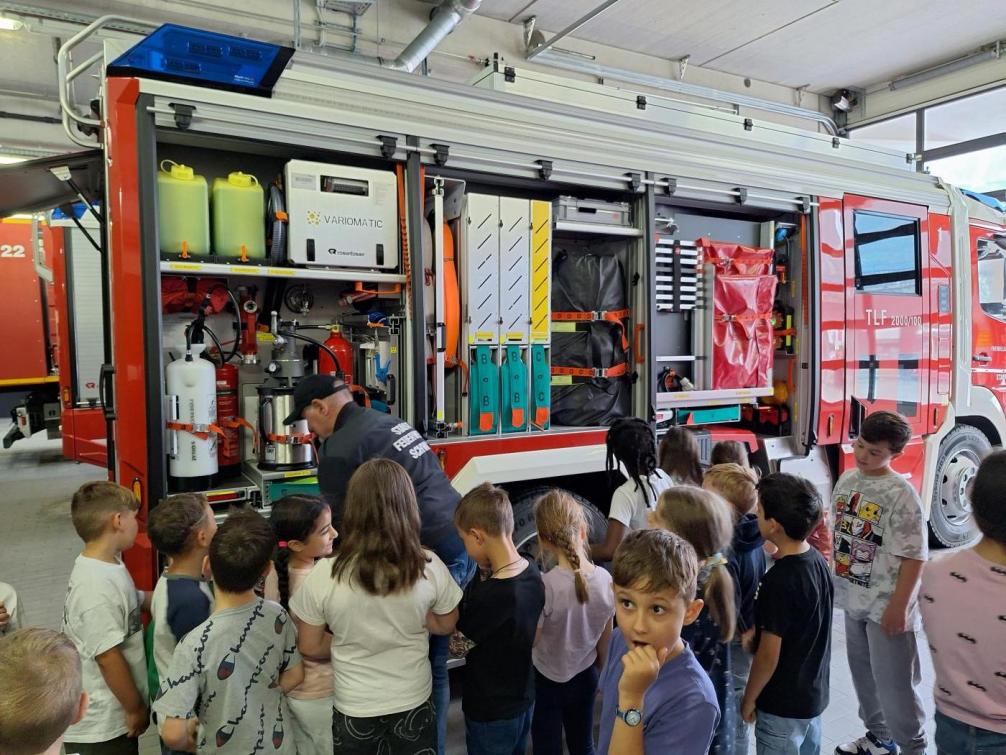 🚒