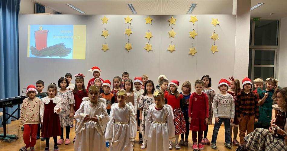 Weihnachtsspiel der 1a und 1c 